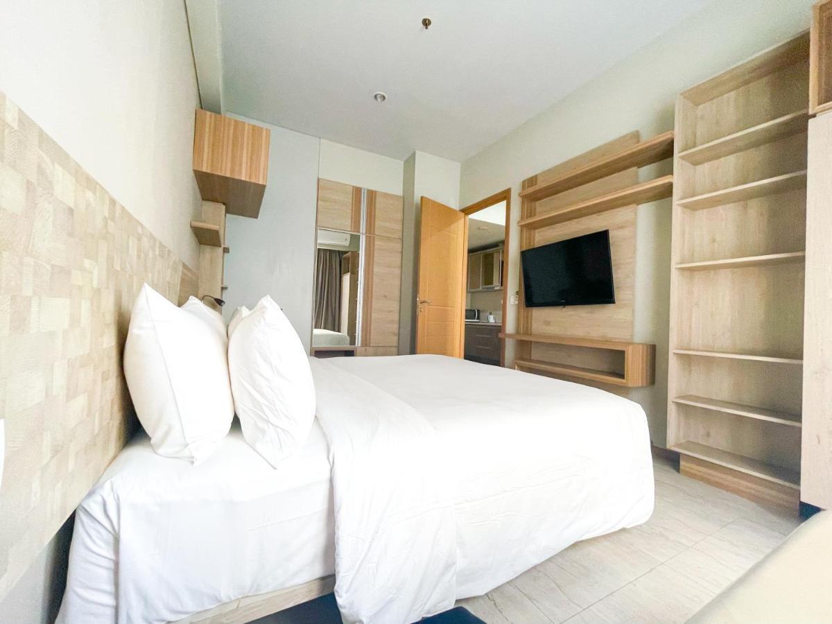 Graha Makara Suite Hotel & Residence Чикаранг Экстерьер фото