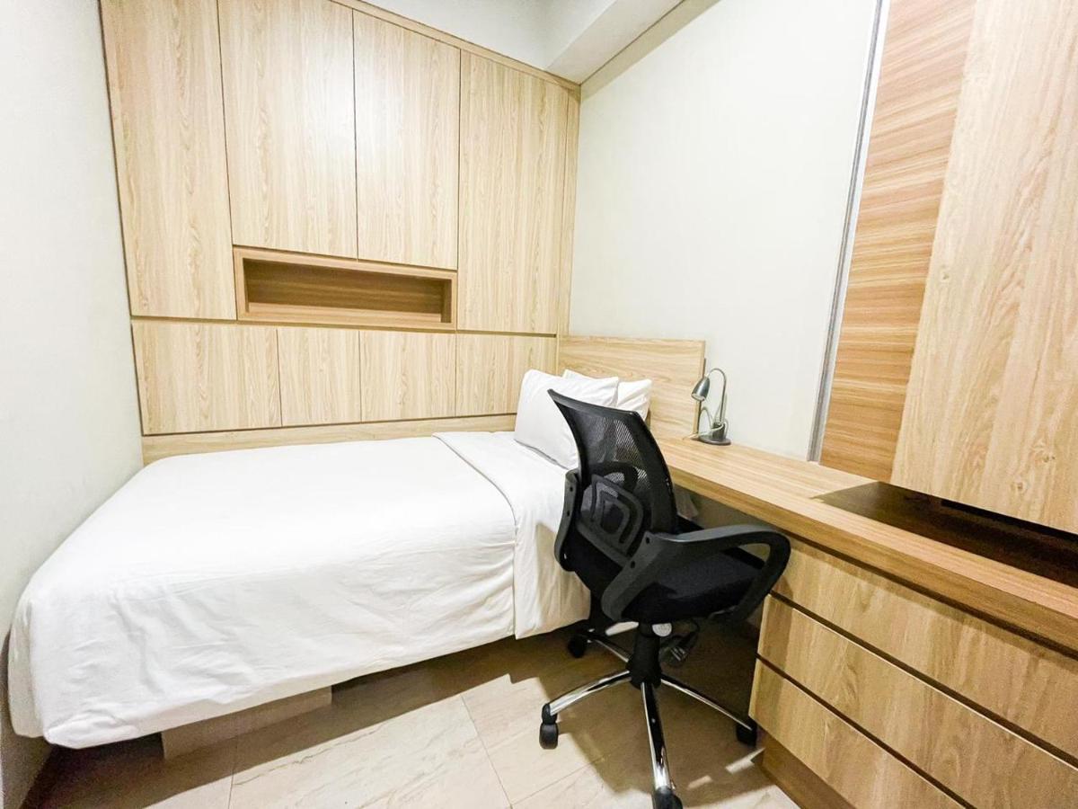 Graha Makara Suite Hotel & Residence Чикаранг Экстерьер фото